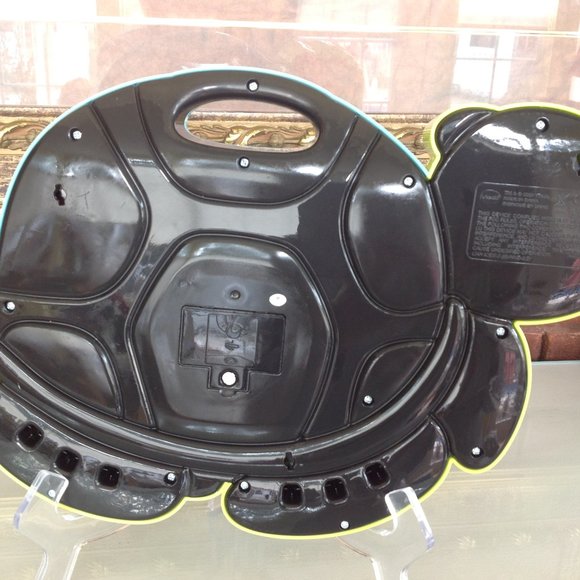 VTech Touch and Teach Sea Turtle Interactive Learning Book - Picture 4 of 12